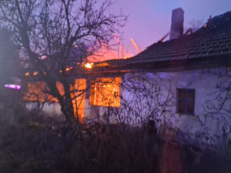 Bărbat găsit mort într-un incendiu, în Bihor