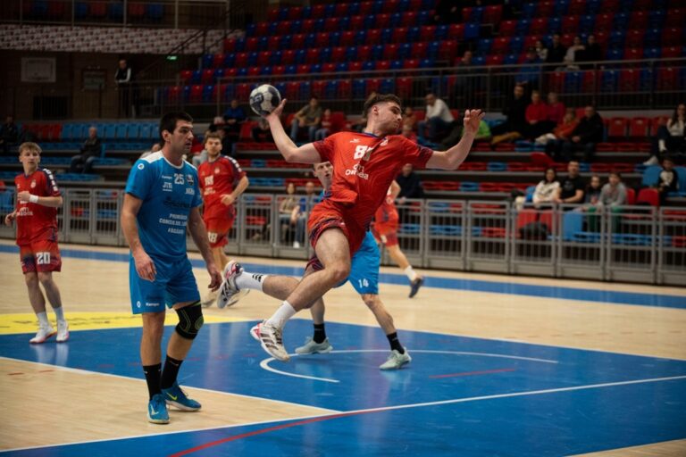 Victorie convingătoare pentru CSM Oradea la Târgu Jiu, la finalul primei faze din Divizia A