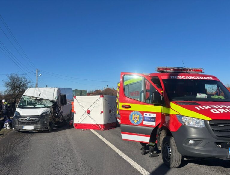 Accident grav pe DN 1, la Borod. Un șofer a fost resuscitat și transportat de urgență la spital