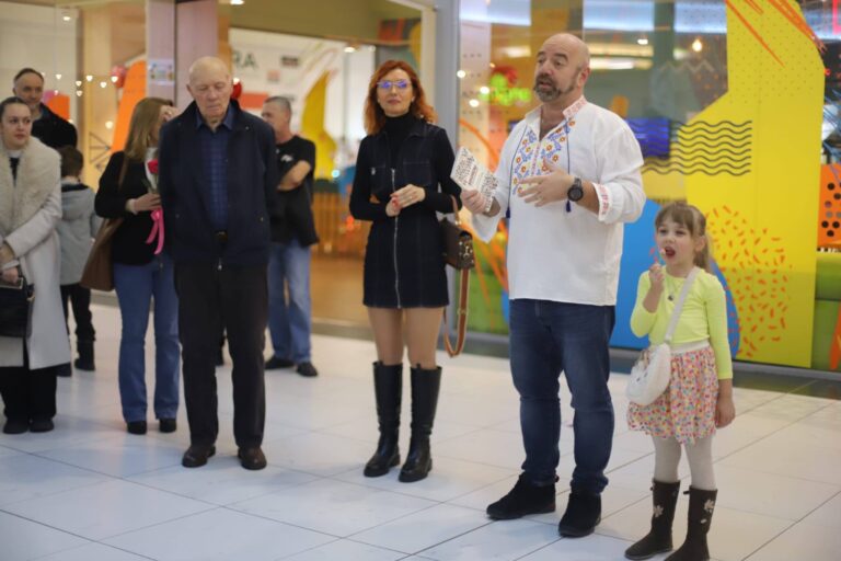 Expoziția „Bihoreni cu care ne mândrim”, la Oradea. Peste 100 de personalități, prezentate prin imagini