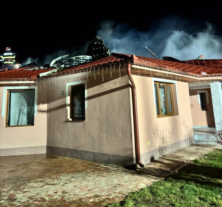 Incendii în lanț în Bihor. O casă și o cofetărie, la un pas de dezastru