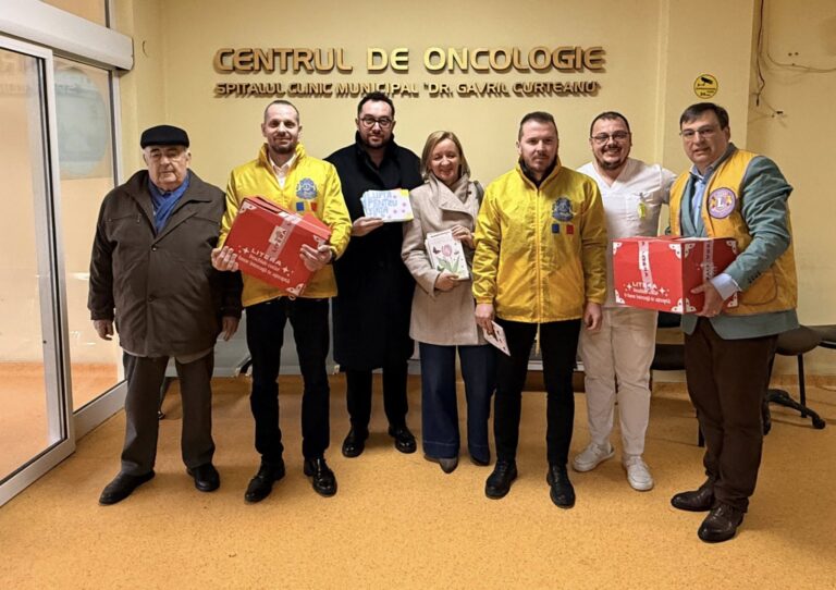 Clubul Lions Oradea, alături de pacienții oncologici. Cărți motivaționale și felicitări cu mesaje de încurajare (FOTO)