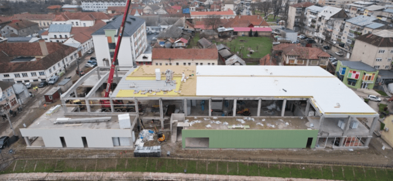 Lucrările la noua piață agroalimentară din Beiuș, aproape de final. Data estimată pentru deschidere