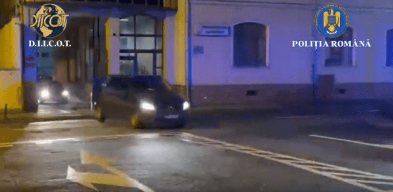 Două tinere, una minoră, forțate să se prostitueze în mai multe orașe. Cinci persoane, reținute de DIICOT (VIDEO)