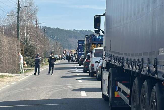 Accident mortal pe DN1, între Groși și Tinăud. Un motociclist și-a pierdut viața (FOTO)