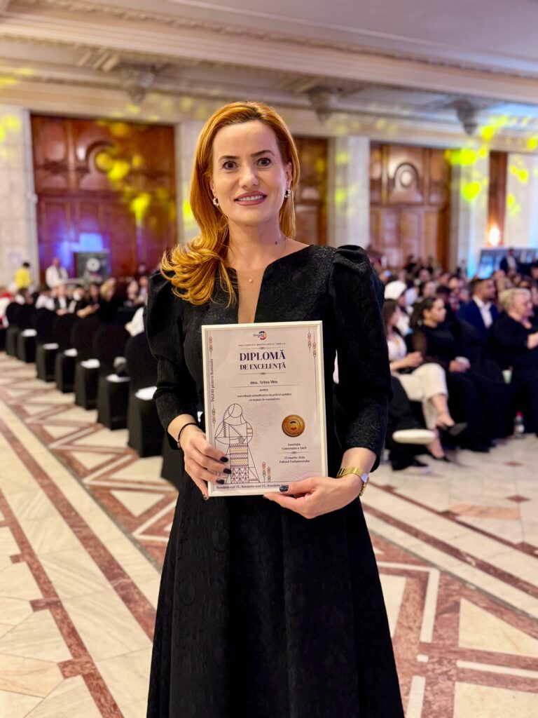 Deputata Arina Moș, premiată la Palatul Parlamentului, la Gala „România ești tu” (FOTO)