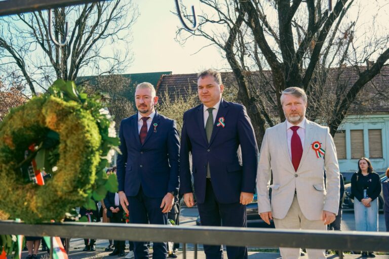 15 martie 2026 – Ziua Maghiarilor de Pretutindeni, sărbătorită la Oradea prin ceremonii, discursuri și marș cu torțe (FOTO)