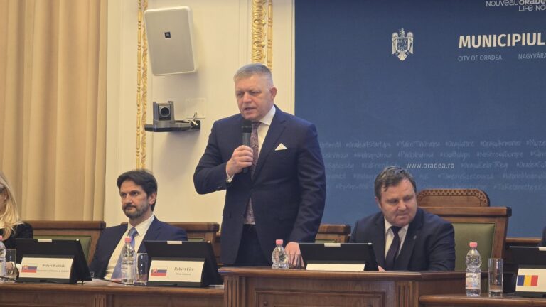 Robert Fico, în vizită la Oradea. Premierul Slovaciei a cântat cu localnicii și a lăudat orașul (FOTO)