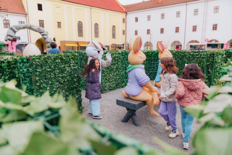 Târgul de Paști revine în Cetatea Oradea. Program cu spectacole, ateliere și activități pentru copii timp de 11 zile