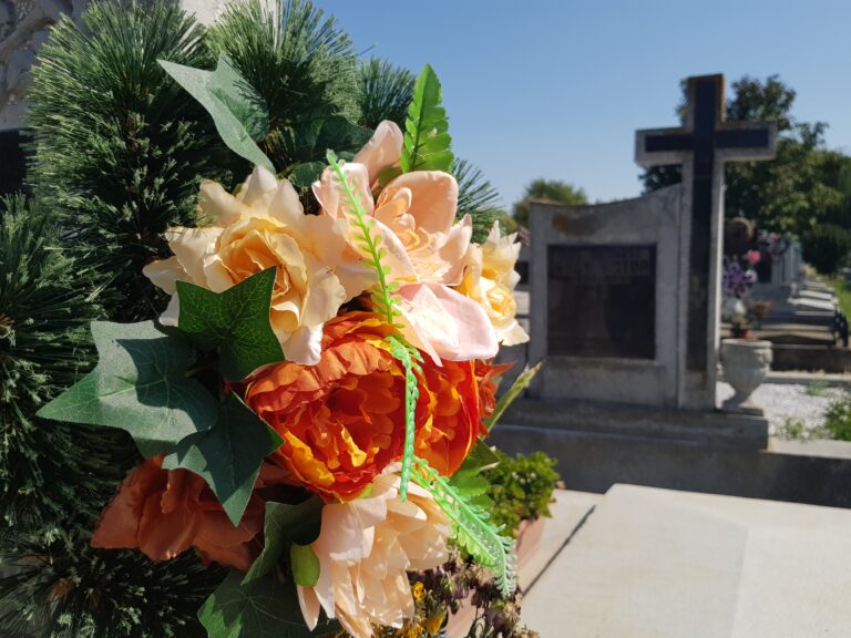 Program special la Cimitirul Municipal Rulikowski de Paștile Morților