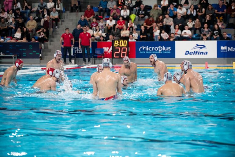 CSM Oradea a câștigat duelul cu Rapid, scor 19-17, și e la un pas de finală