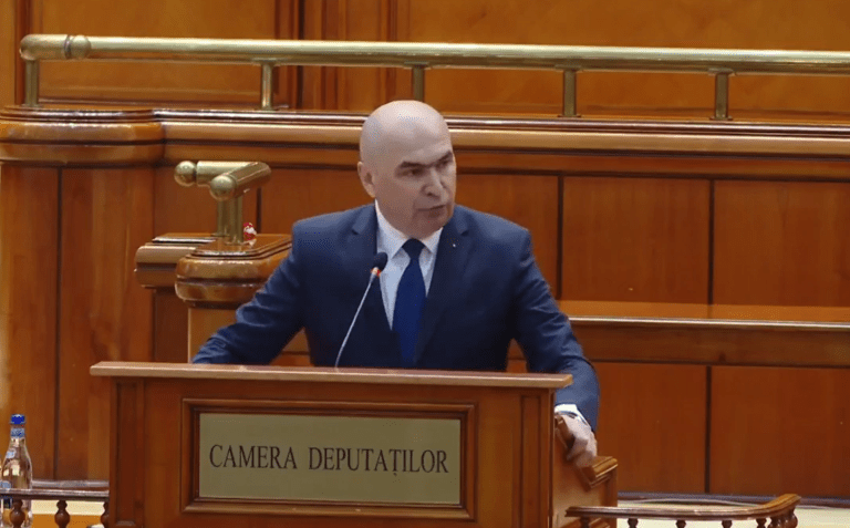 Reacții din Bihor după căderea Guvernului Bolojan. Mesaje dure și poziții diferite ale politicienilor