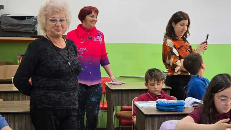 Elevi și profesori din Grecia, la Oradea. Lecții interactive, vizite și noi prietenii între copiii de 11 ani