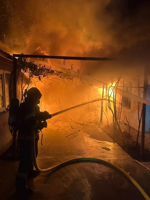 Un bărbat, rănit într-un incendiu la Marghita