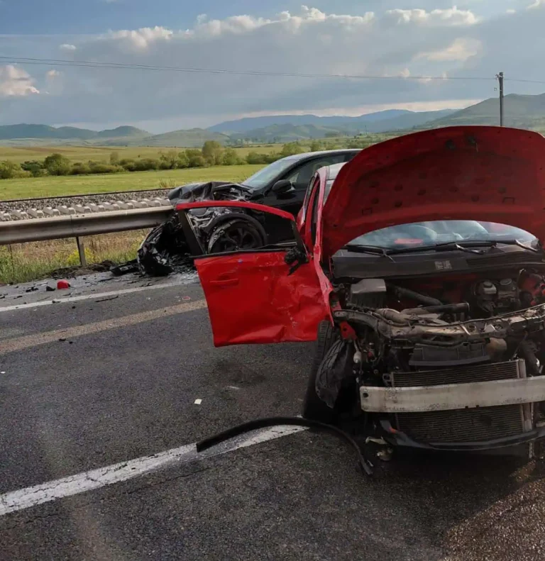 Accident grav pe E60, la Poieni. Doi bihoreni au fost implicați. Intervenție de urgență cu elicopterul SMURD