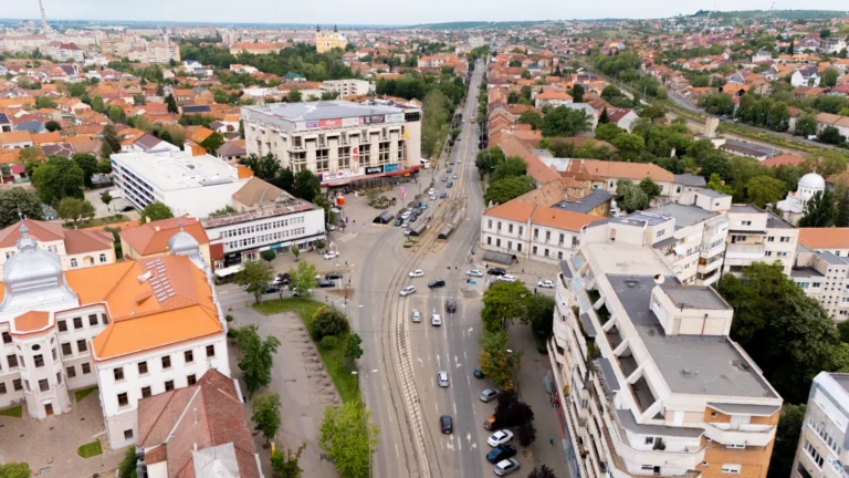 Începe nebunia în Oradea. Restricții uriașe de trafic la Gara Centrală și Magazinul Crișul