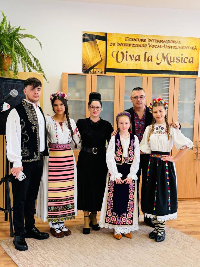Trei elevi din Oradea au făcut senzație la un concurs național de muzică. Au câștigat premiul I și au impresionat juriul