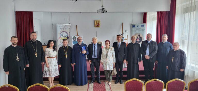 Simpozion dedicat Episcopului Roman Ciorogariu, organizat la Liceul Ortodox din Oradea. Părintele Constantin Necula, discurs despre criza formării morale în școală