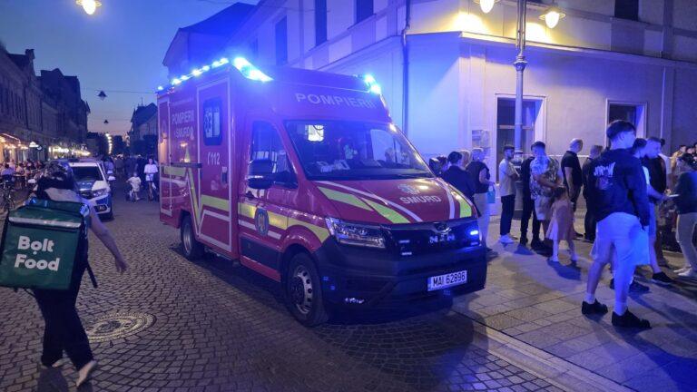 Tragedie în centrul Oradiei. O adolescentă de 16 ani a murit după ce a căzut de pe o clădire dezafectată