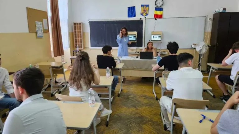 BAC-ul, amânat din cauza codului roșu de caniculă. Proba obligatorie nu se va mai desfășura marți