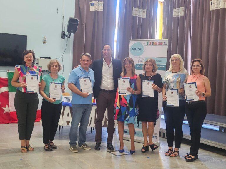 Profesorii Școlii Gimnaziale „Avram Iancu” din Oradea au reprezentat România în Italia, într-un proiect european dedicat educației și incluziunii