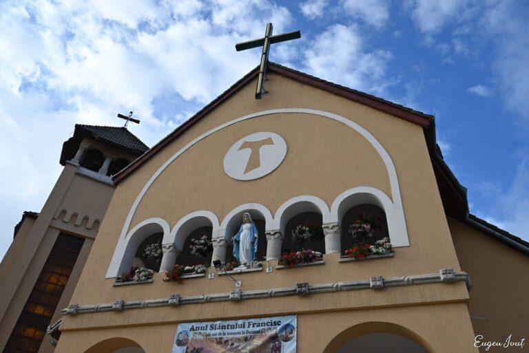 Pentru prima dată în România, relicvele Sfântului Francisc de Assisi ajung la Oradea. Credincioșii le vor putea cinsti timp de trei zile